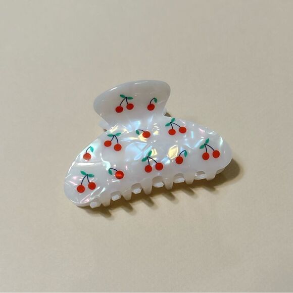 Cherry hair clips K6 - Picture 2 of 4